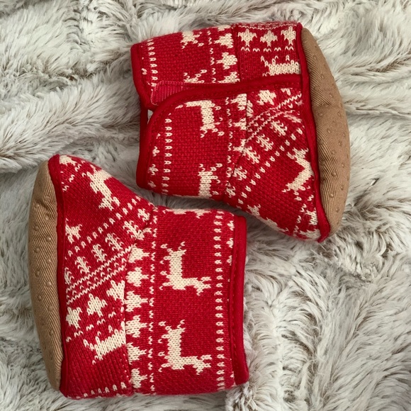 Old Navy Reindeer NB Booties - Picture 2 of 10